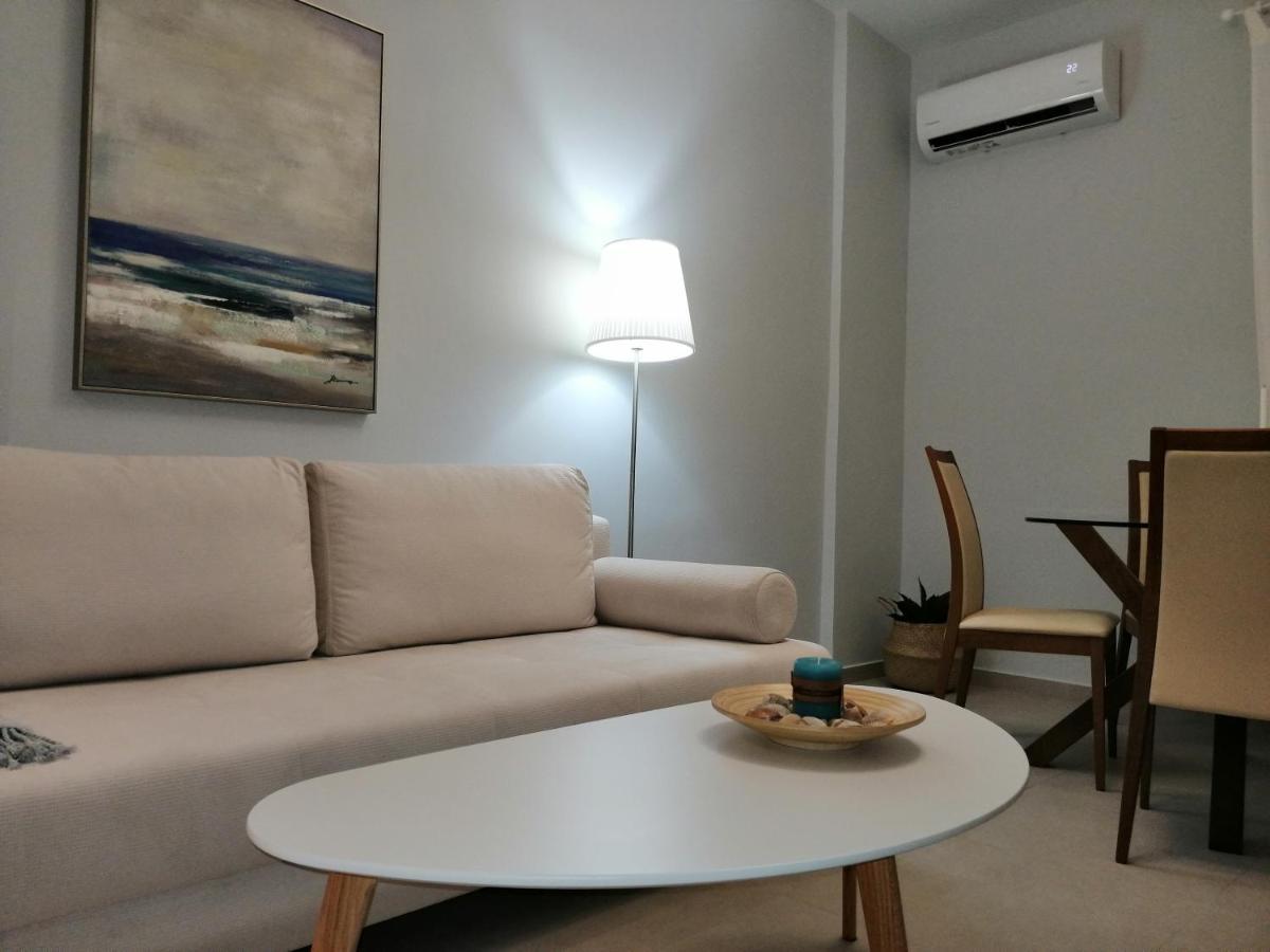 Personal Holiday Homes 罗希姆诺 外观 照片