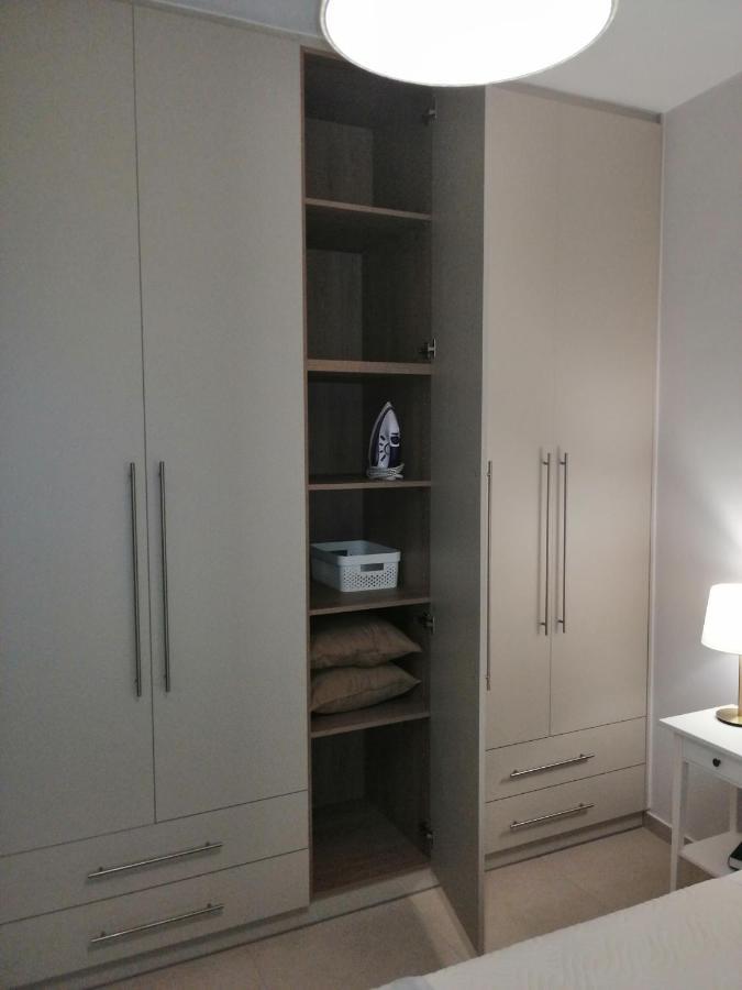 Personal Holiday Homes 罗希姆诺 外观 照片