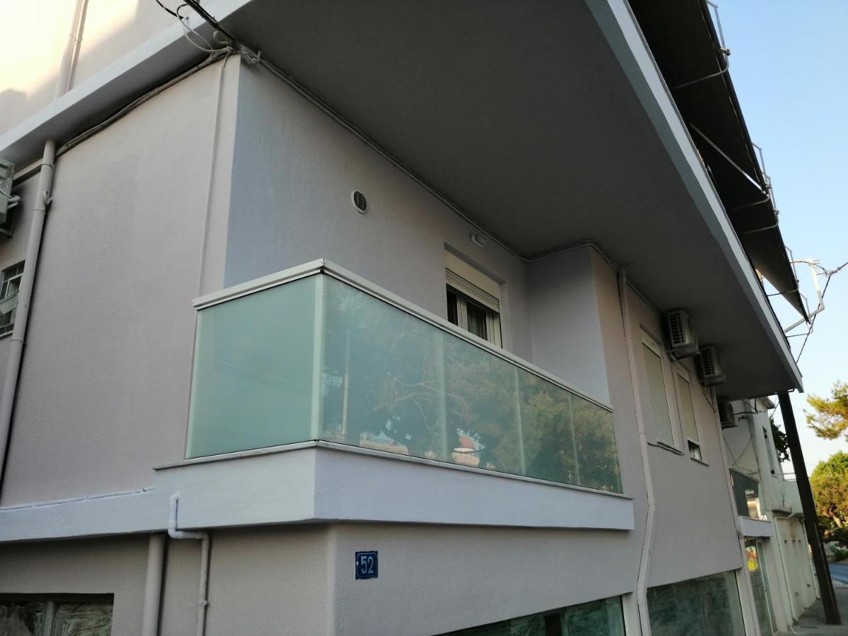 Personal Holiday Homes 罗希姆诺 外观 照片